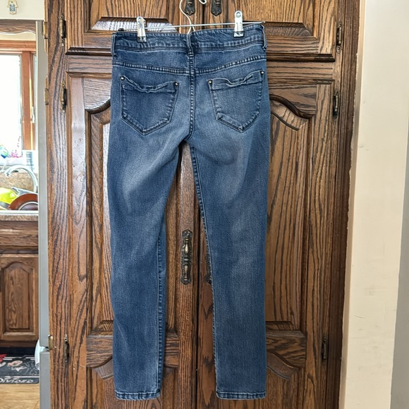 Delia*s Taylor jeans, size 1 Petite, Great condition! - Picture 2 of 4